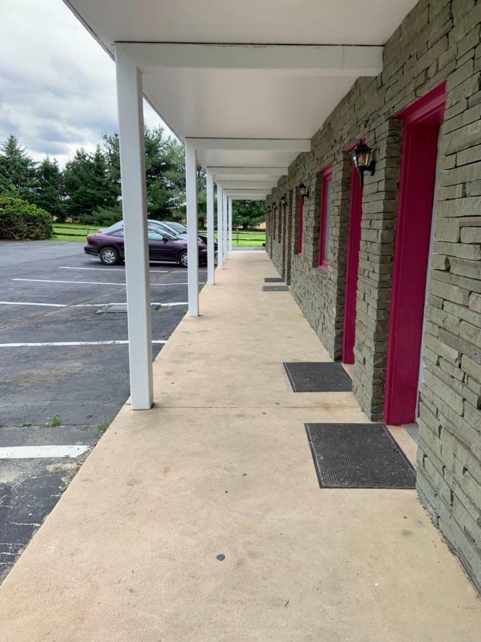 Travelodge By Wyndham Strasburg/Lancaster Amish Country Exterior foto